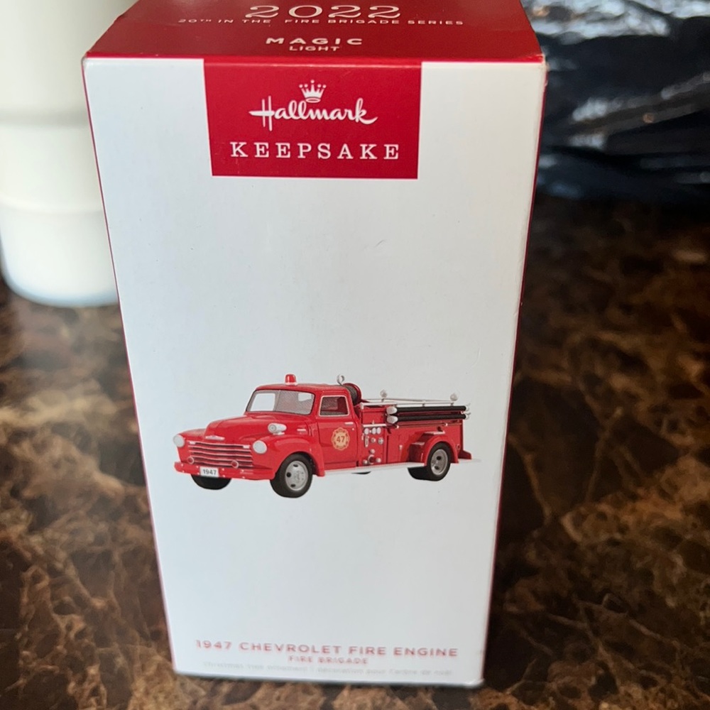 Hallmark 1947 Chevrolet Fire Engine 2022 20th In The Brigade with Magic Light
